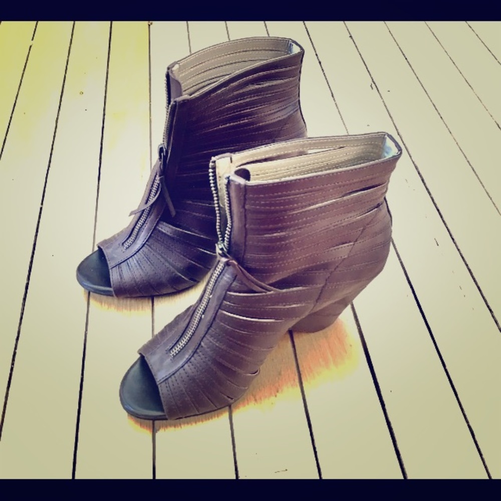 Amazing Brown Leather Gladiator Heel!