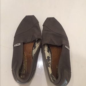 Toms shoes