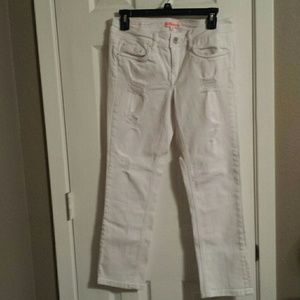 White roll up skinny capri s, size 9