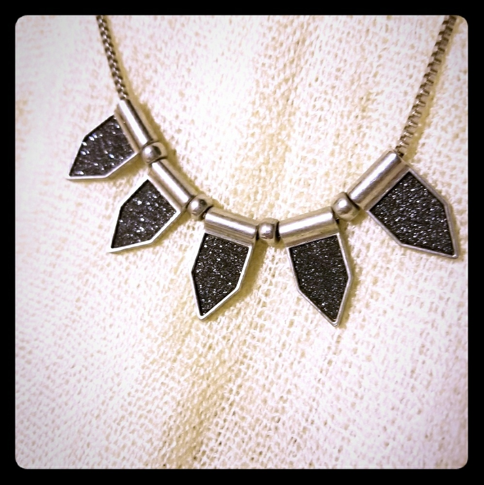 NWOT Express necklace.