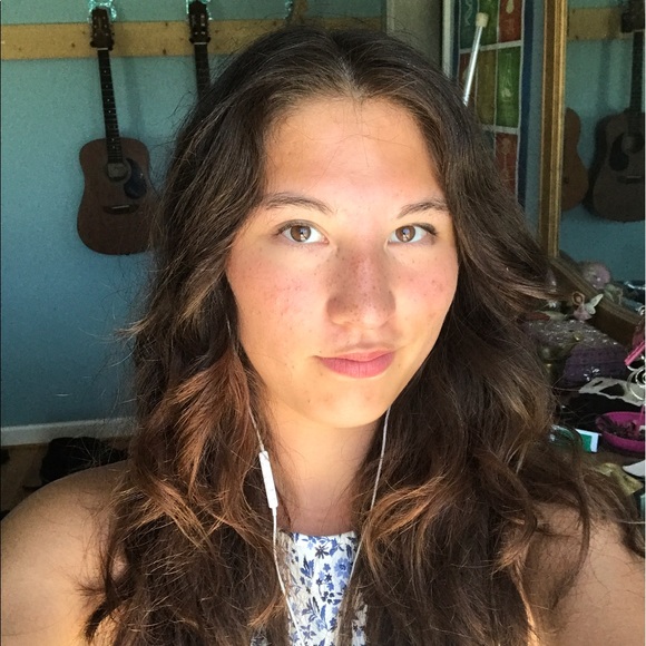 Meet your Posher, Bree - Picture 1 of 1