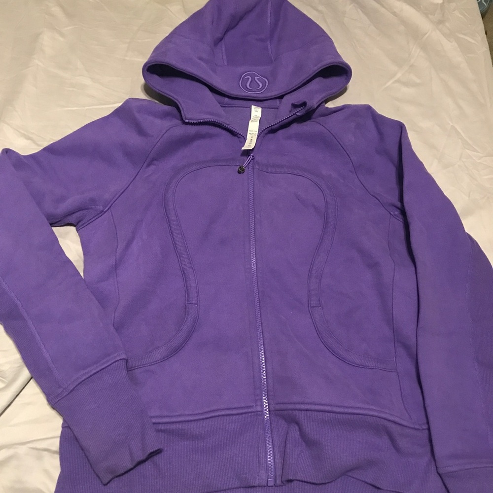 **USED** Lululemon Purple sweatshirt with hood