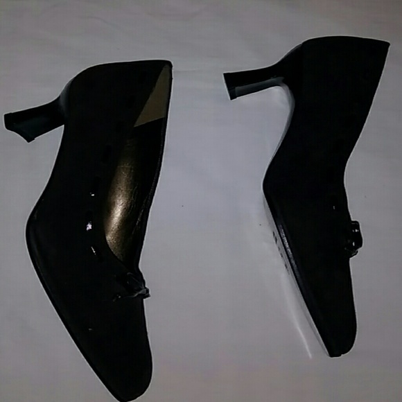 NWOB Stuart​ Weitzman Brown Suede Pumps, Sz 7.5 AA - Picture 3 of 8