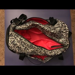 Run ways duffle (actual photos)