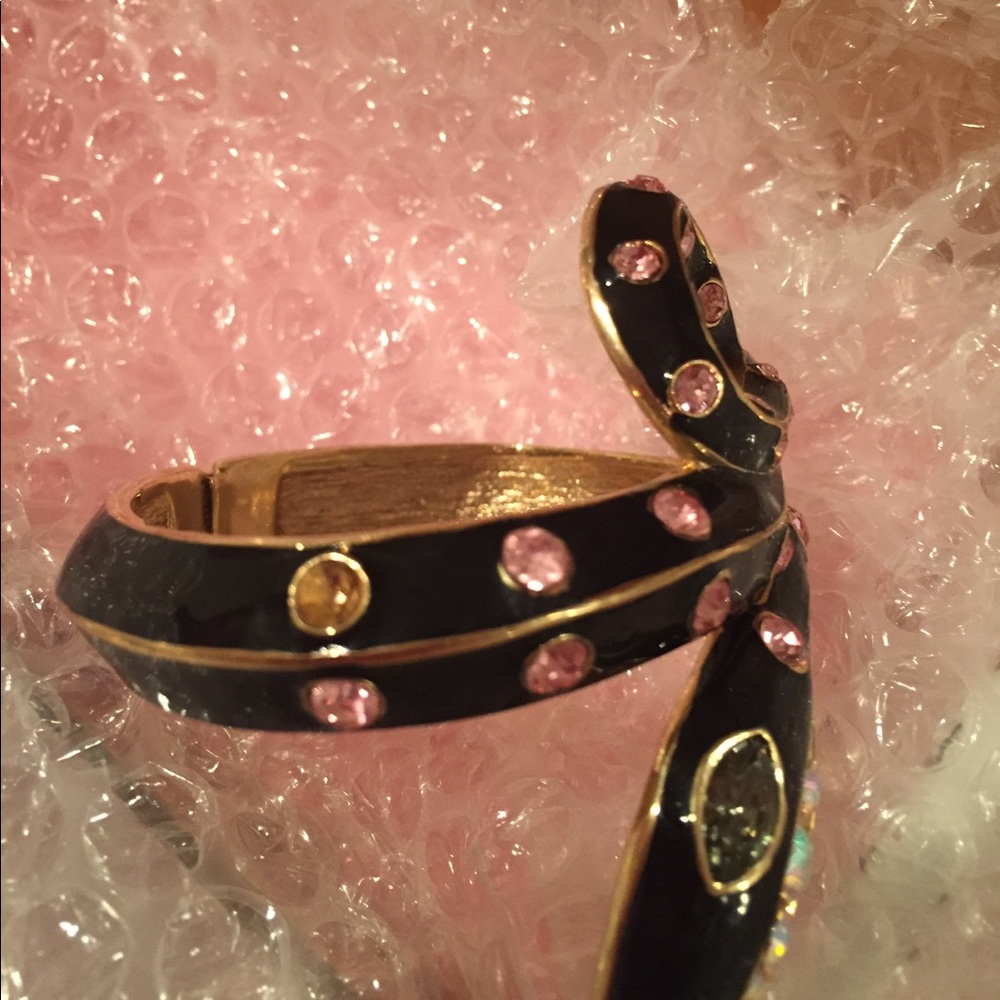 ISO Missing stone 💎 for Betsey Johnson Bangle 🐍