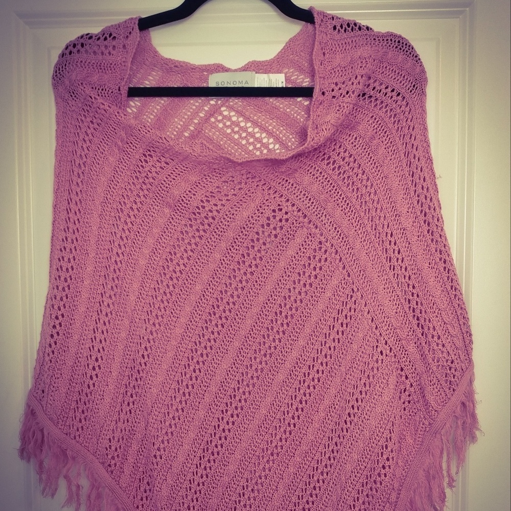 NWOT Pink crochet poncho