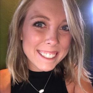 Meet your Posher, Mackenzie