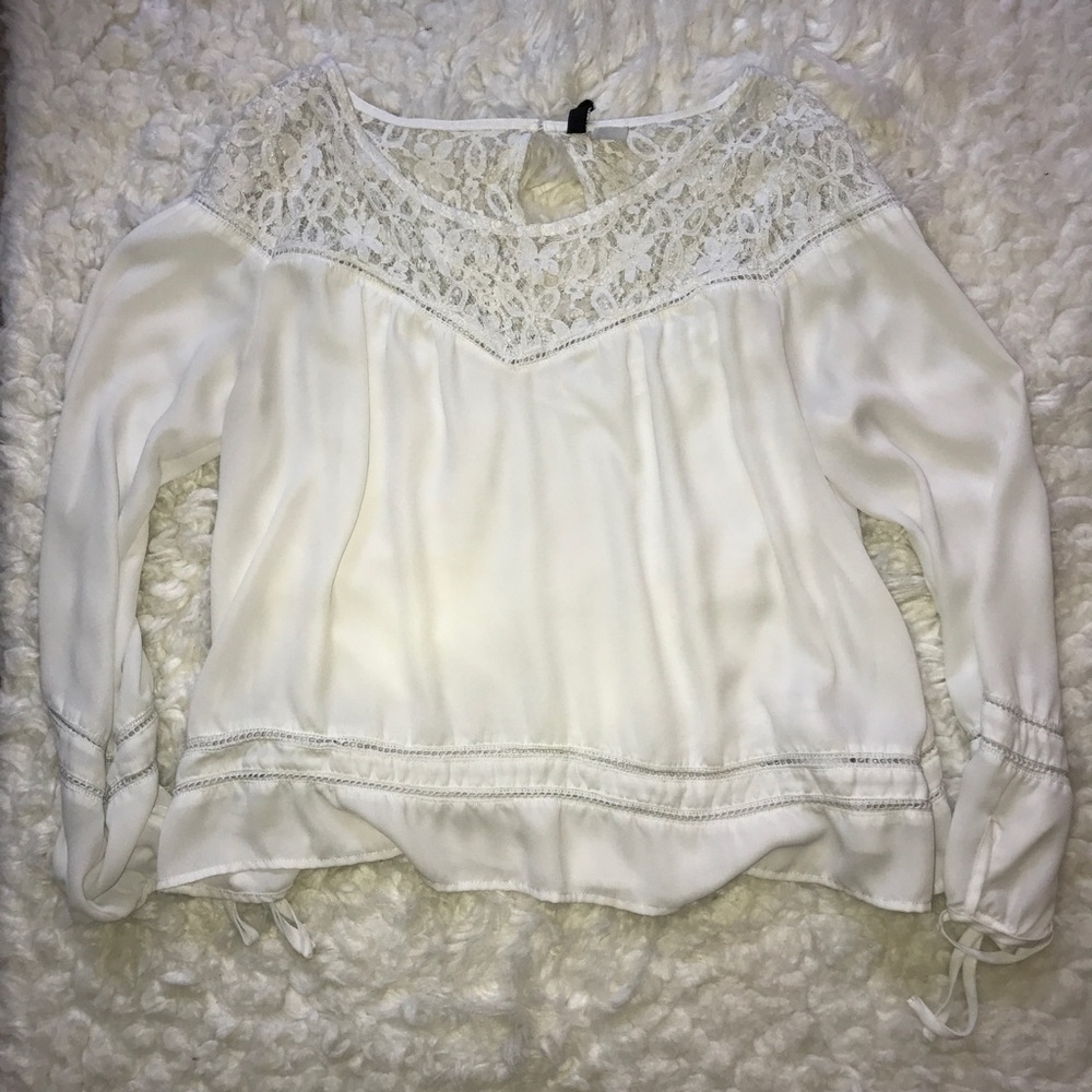 Long sleeved chiffon lace blouse
