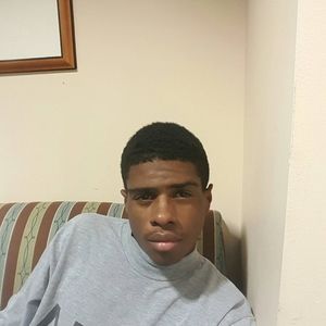 Meet your Posher, Dontae