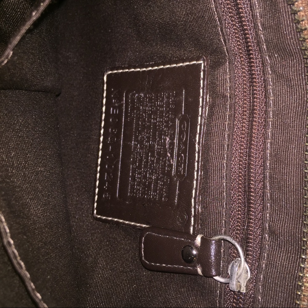 AUTHENTIC Coach Medium-Sized Shoulder Purse - Picture 4 of 4