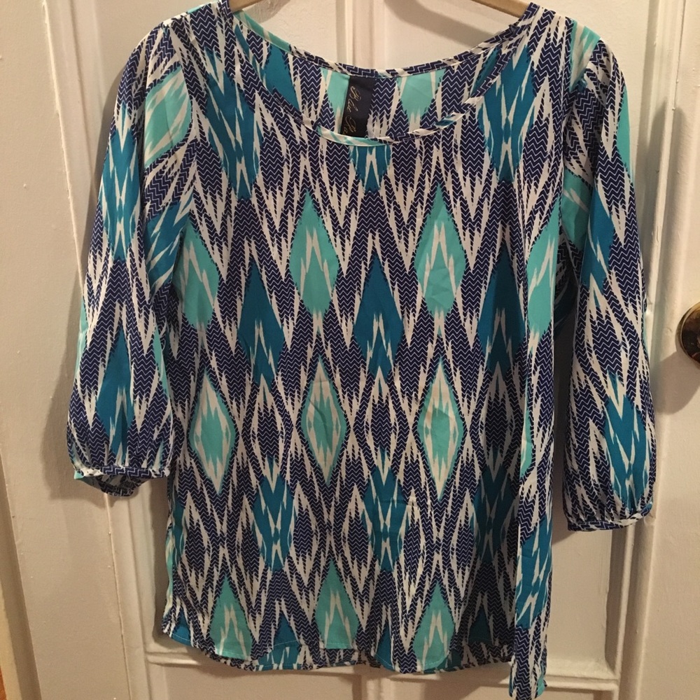 BEAUTIFUL patterned blouse