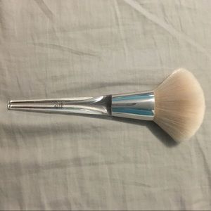 e.l.f. Cosmetics Beautifully Precise Powder Brush