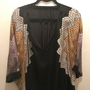 BCBG silk dolman sleeve v Neck with tie blouse