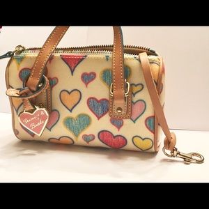 Mini Dooney & Bourke heart bag ❤️