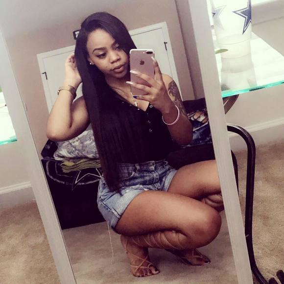 Meet your Posher, Denisha - Picture 1 of 1