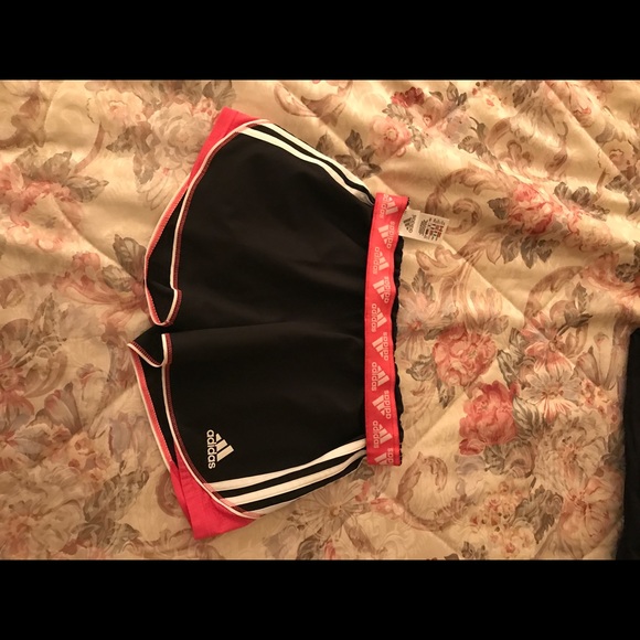 Adidas running shorts - Picture 4 of 5
