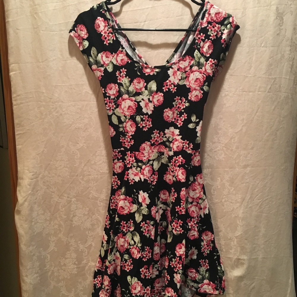 LA HEARTS Floral cross-back dress