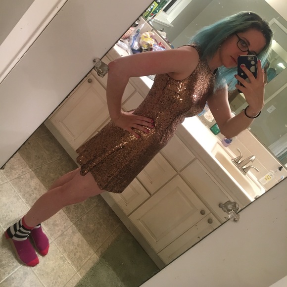 🎉HP🎉 🆕 ✨ Gold Sequined Mini Dress - Picture 6 of 7