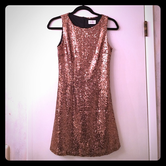 🎉HP🎉 🆕 ✨ Gold Sequined Mini Dress - Picture 2 of 7
