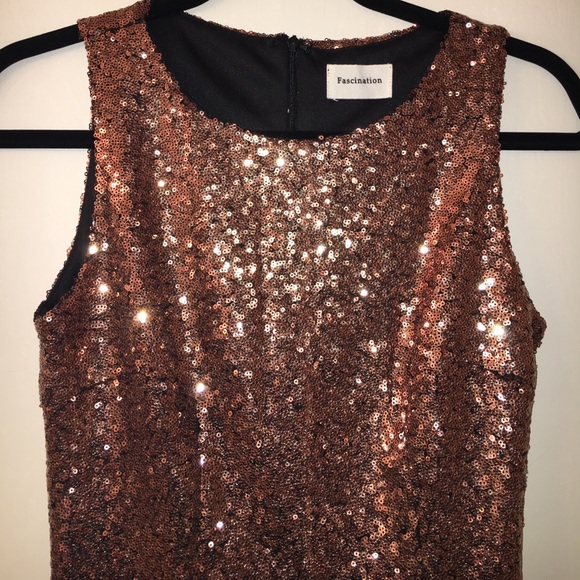 🎉HP🎉 🆕 ✨ Gold Sequined Mini Dress - Picture 3 of 7