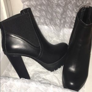 Steve Madden - AMANDAA