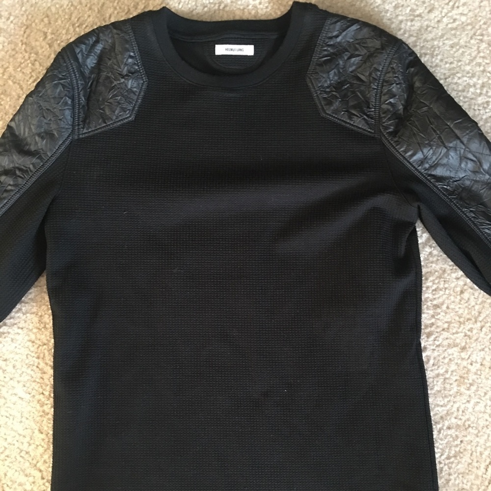 ⛔️ SOLD ⛔️Helmet Lang Men Sweater W Shoulder patch