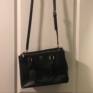 Tory burch black purse, great condition