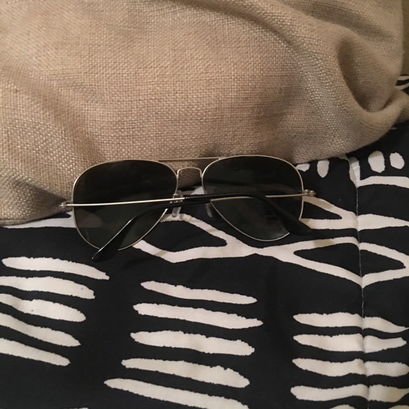 Ray bans - Picture 1 of 2