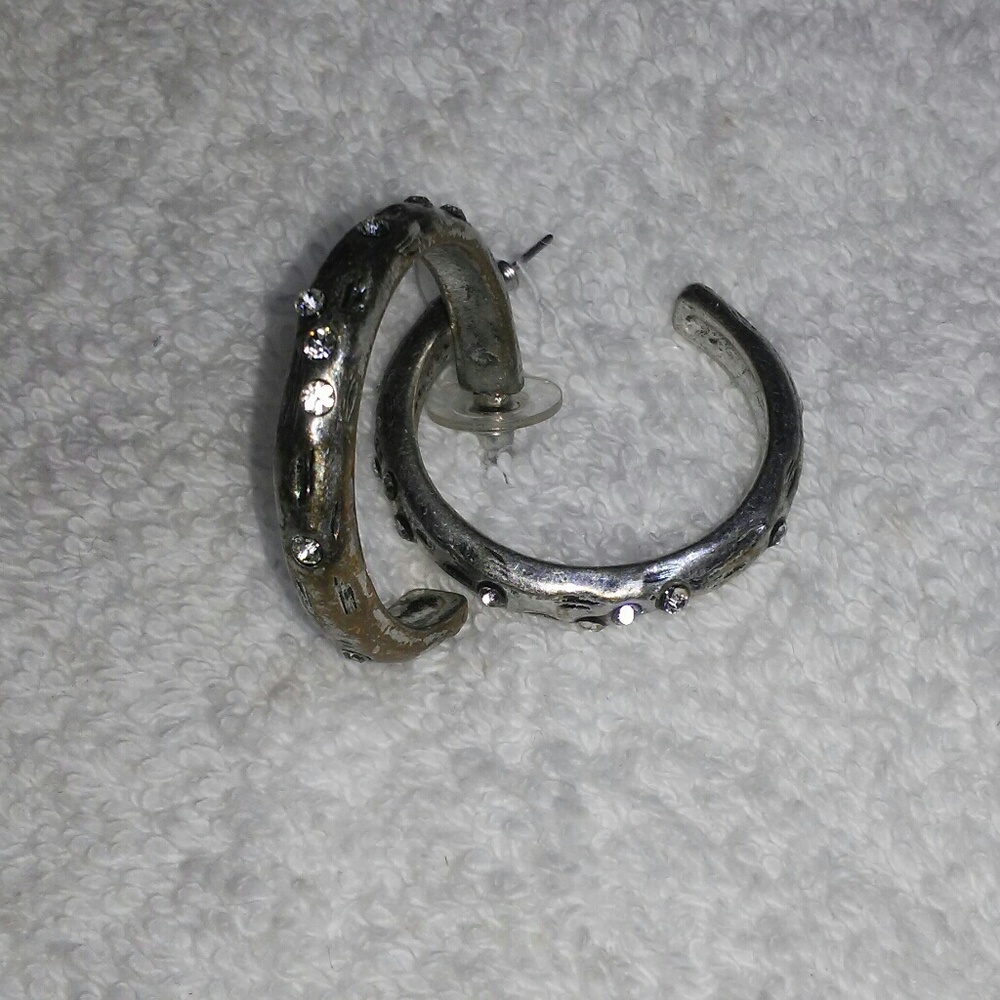 Earring with a pearl bonus