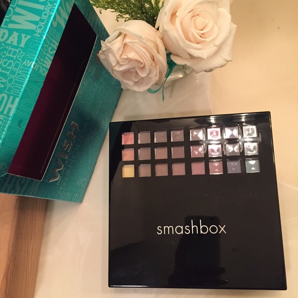 Smashbox complete makeup palette - Picture 2 of 3