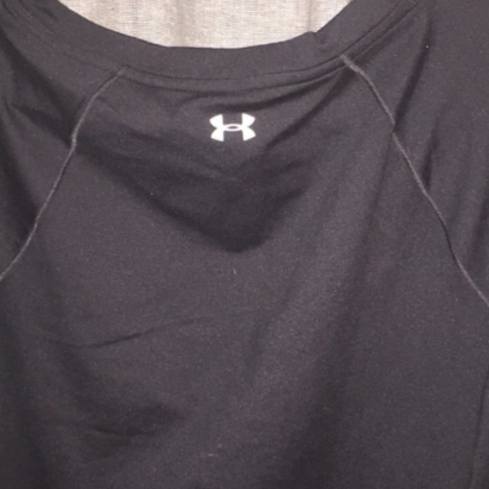 Under Armor black pullover