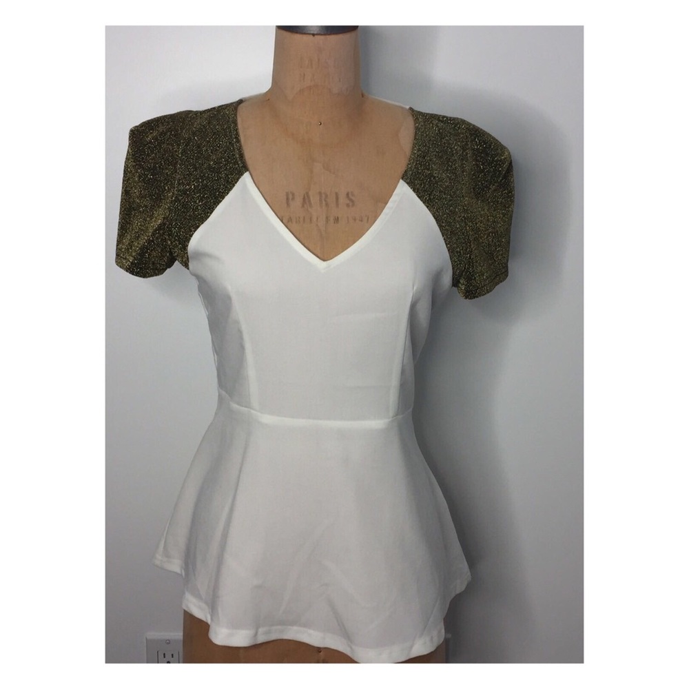 Epique Moi white Shirt with gold/shimmer sleeves