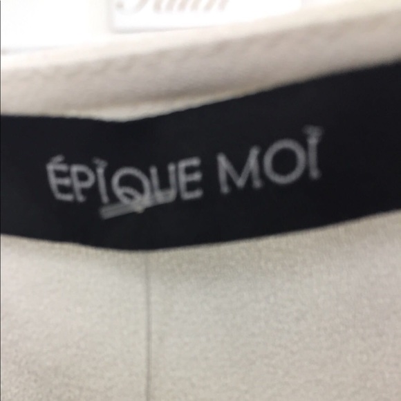 Epique Moi white Shirt with gold/shimmer sleeves - Picture 3 of 4