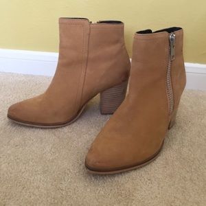 NEW Cute Tan Fall Aldo Booties
