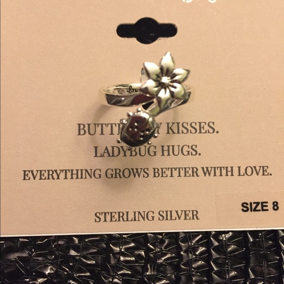 NEW Beautiful STERLING SIVER LOVE BUG RING. Size 8 - Picture 2 of 3