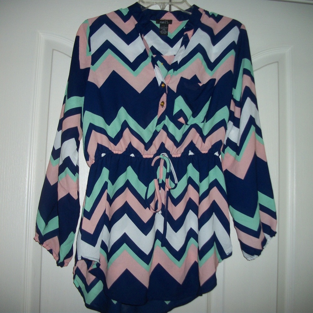 Rue-21-Mixed-Chevron-Elastic-Waist-Tunic Size L