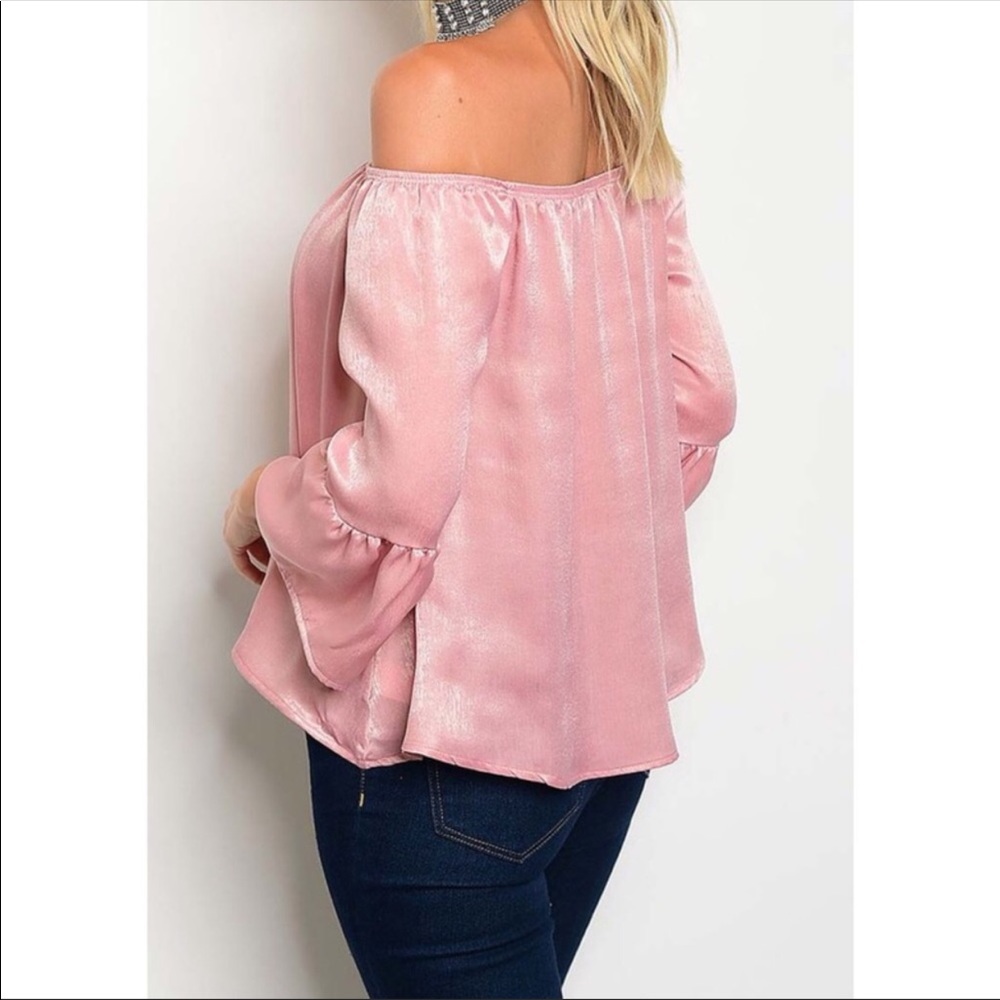 Pink silk Off the shoulder top - Picture 2 of 2