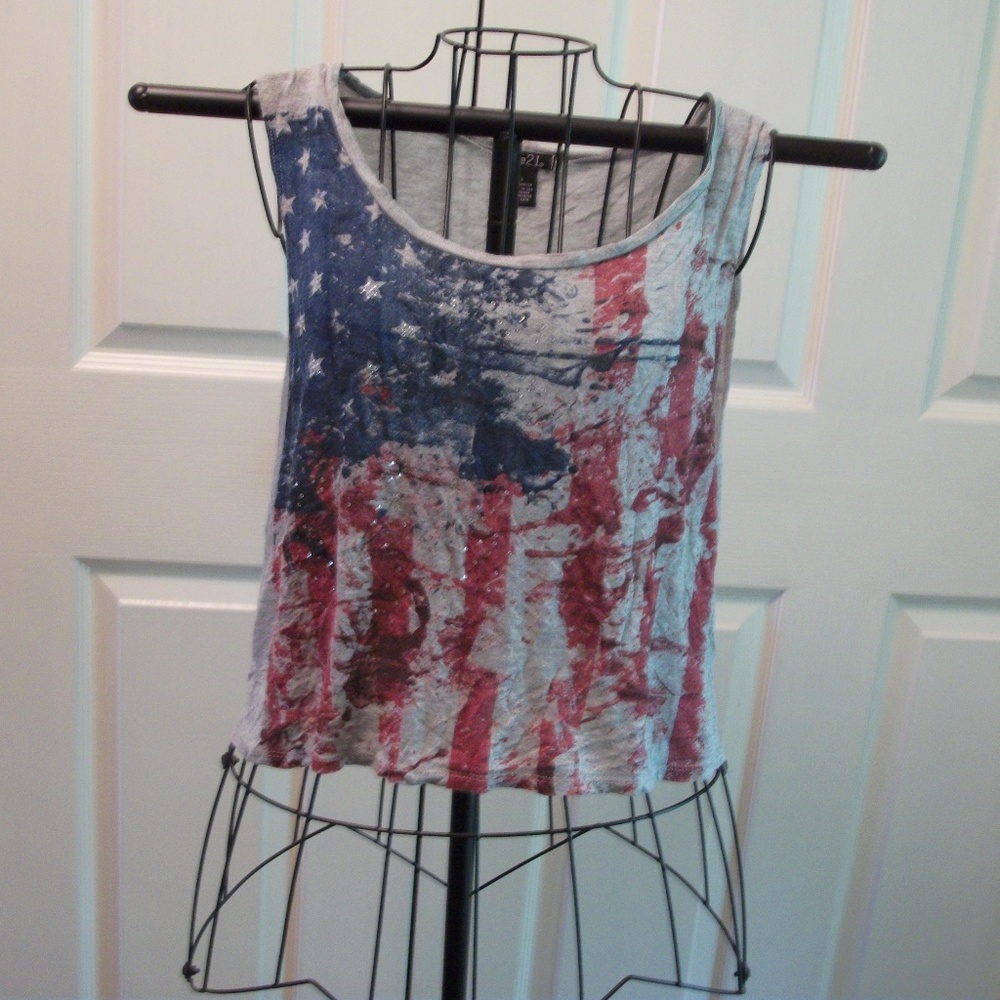 Rue-21-American-Flag-Cropped-Graphic-Tee