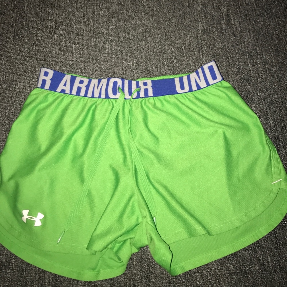 Under Armor Shorts💚