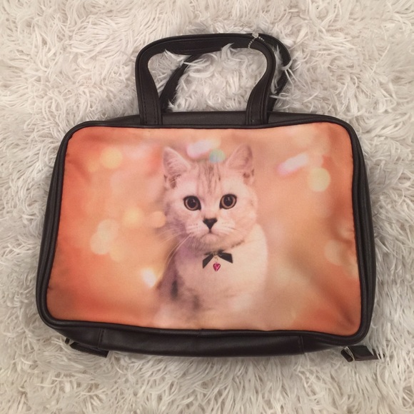 Handbags - Beautiful Cosmetic bag or organizer💄