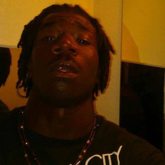 Meet your Posher, Quinton - Picture 1 of 1