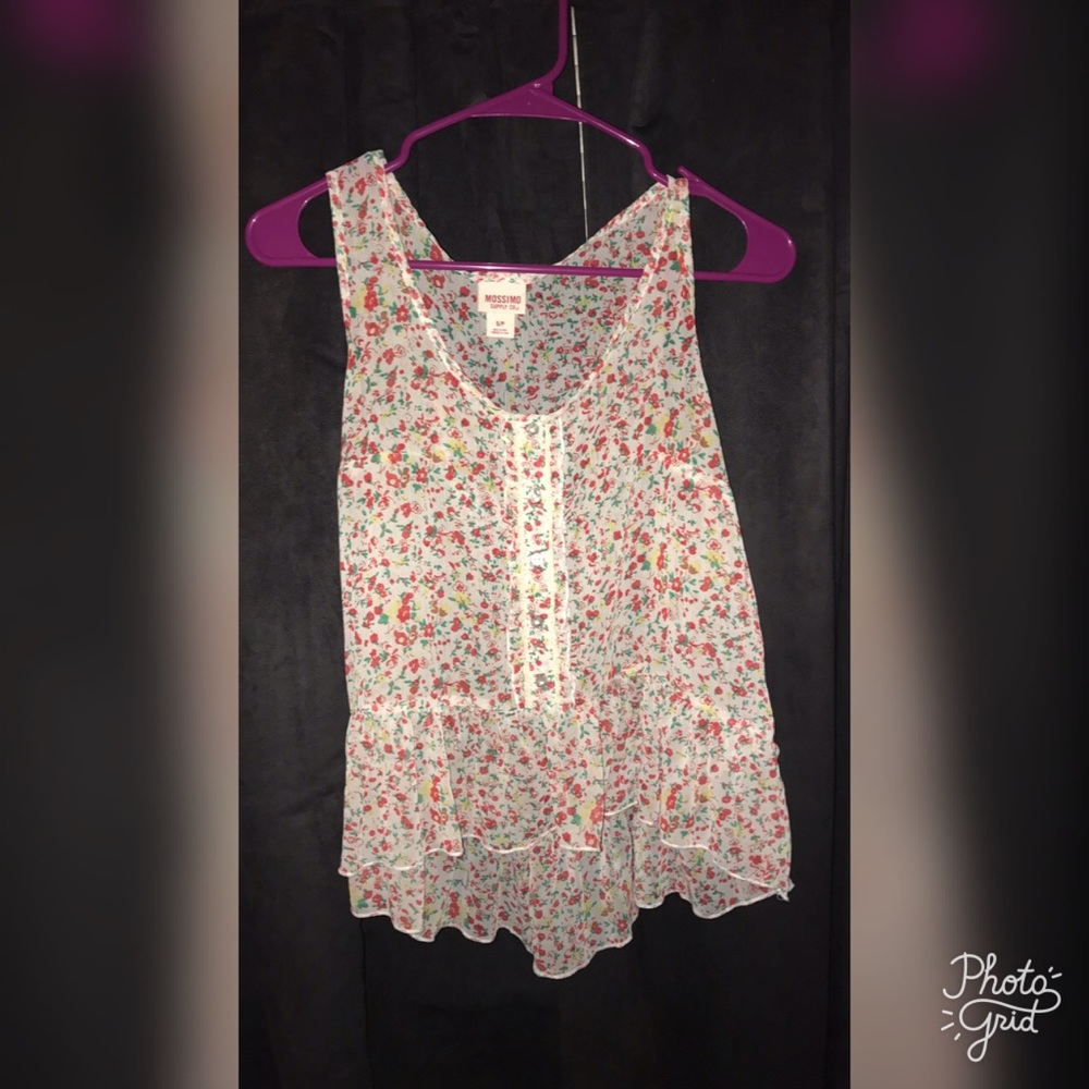 3/$15 CUTE SHIRT !!
