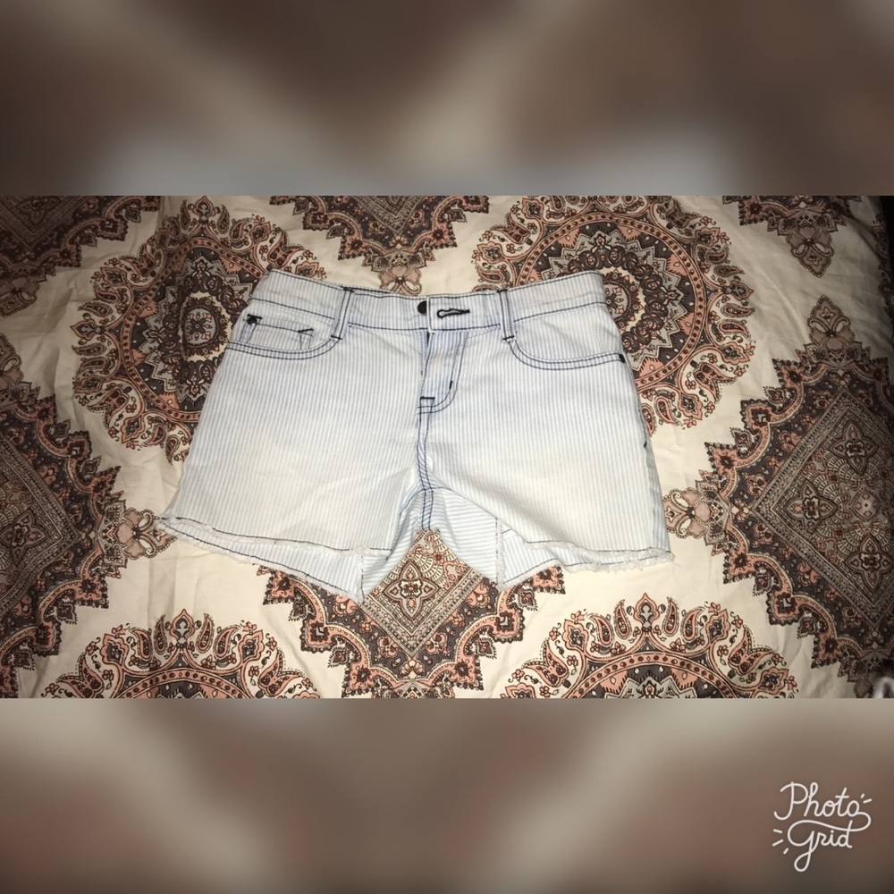 3/$15 CUTE SHORTS !!