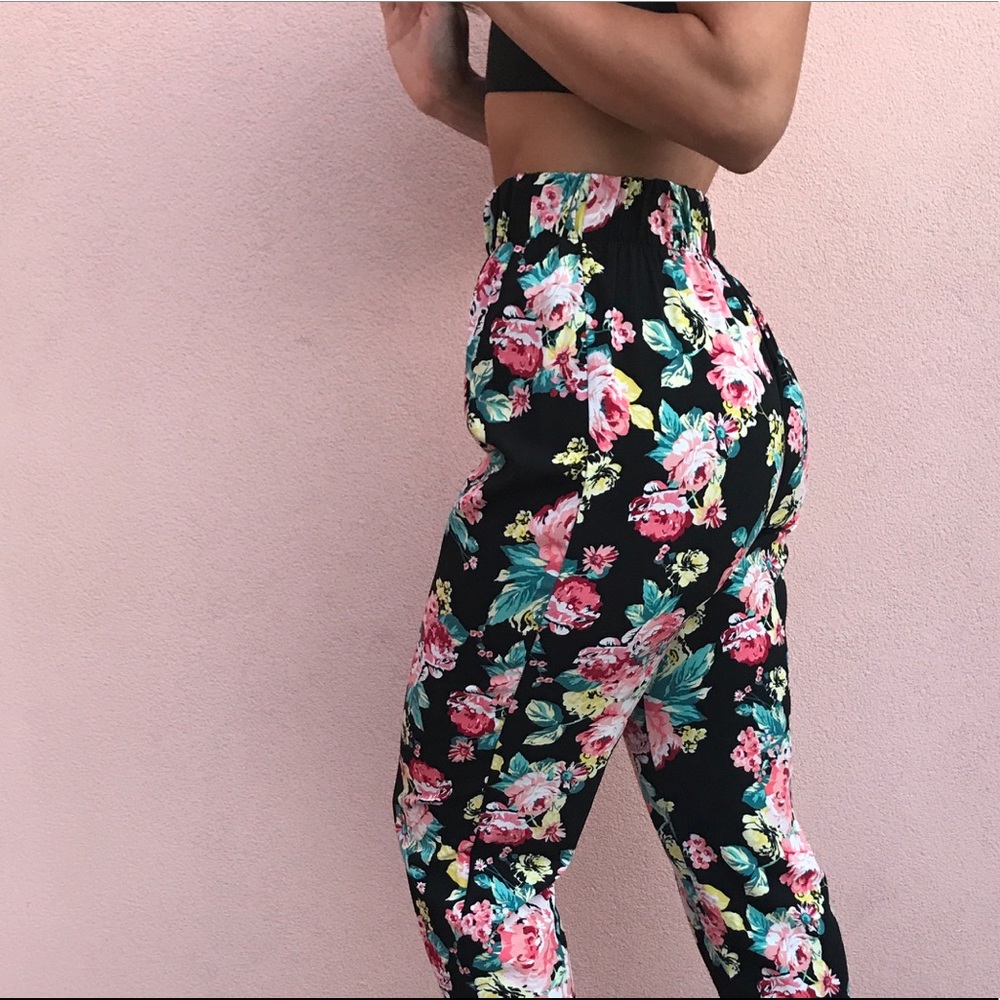 SALE‼️ Floral high waisted dress pants