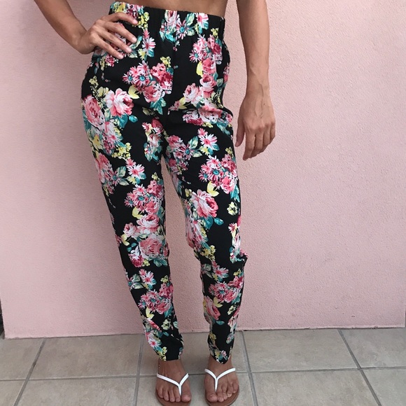 SALE‼️ Floral high waisted dress pants - Picture 2 of 4