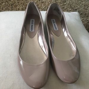Tan Steve Madden patten leather flats