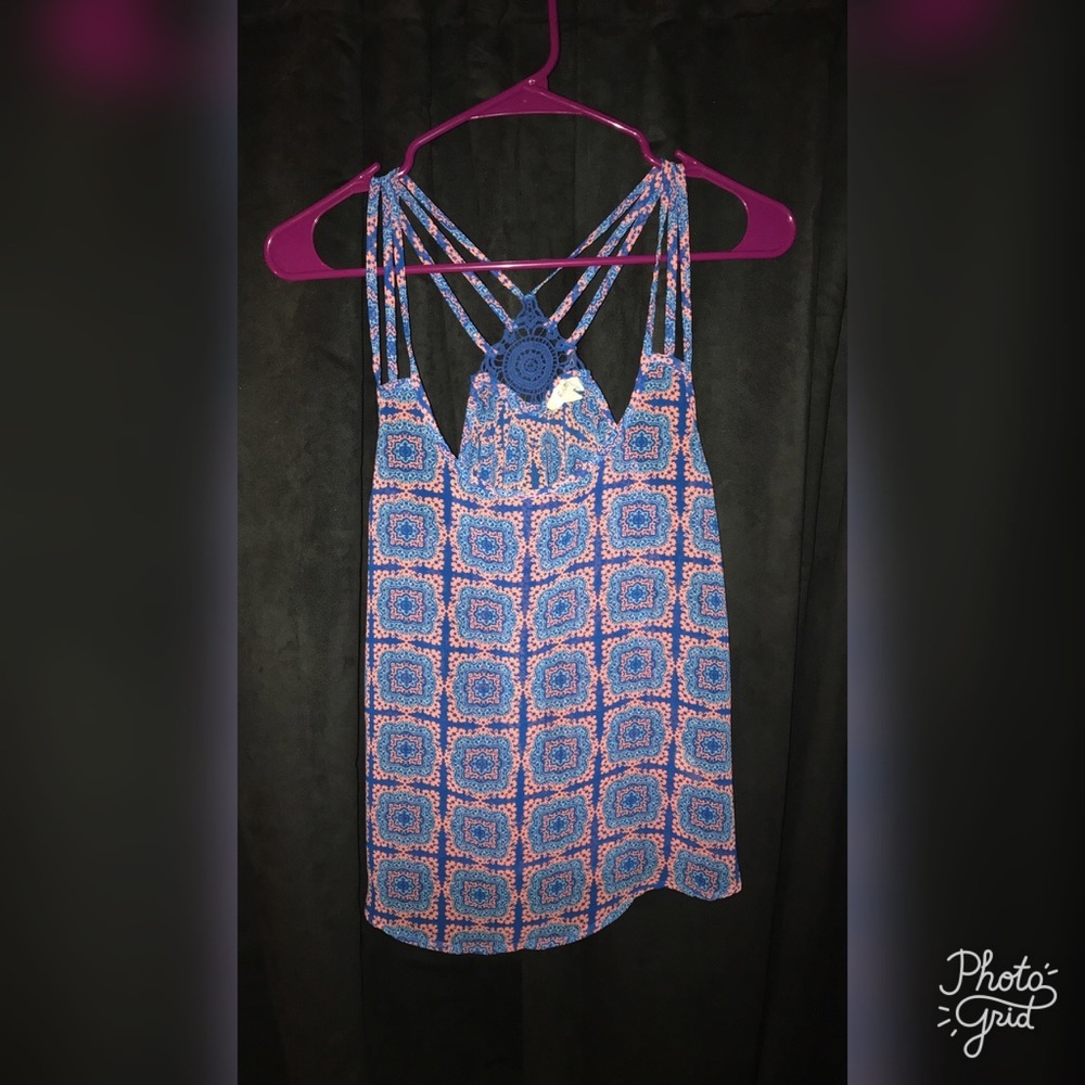 3/$15 CUTE SHIRT !!