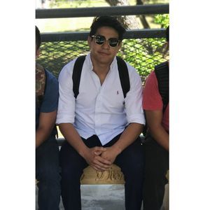 Meet your Posher, Adolfo