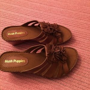 Hush puppies  sandals size 7