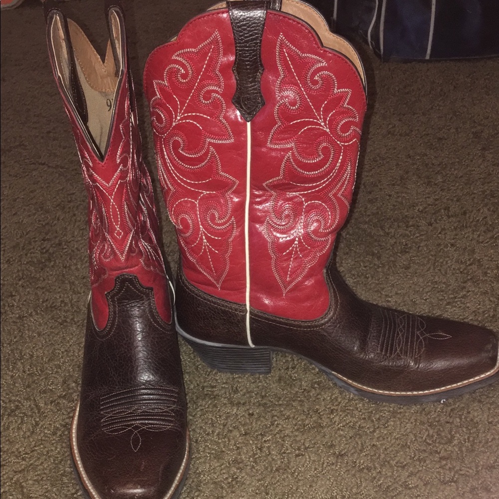 Ariat Woman 9B Boots